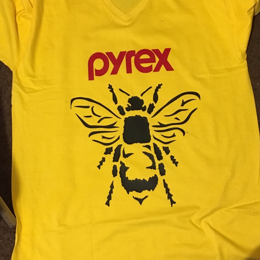 Pyrex Bee